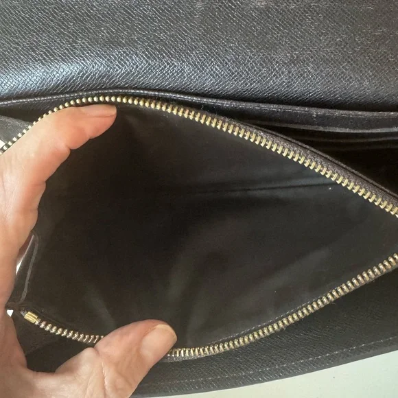 Louis Vuitton Women’s Brown Monogram Idyll Canvas and Leather Sarah Wallet - Picture 13 of 15